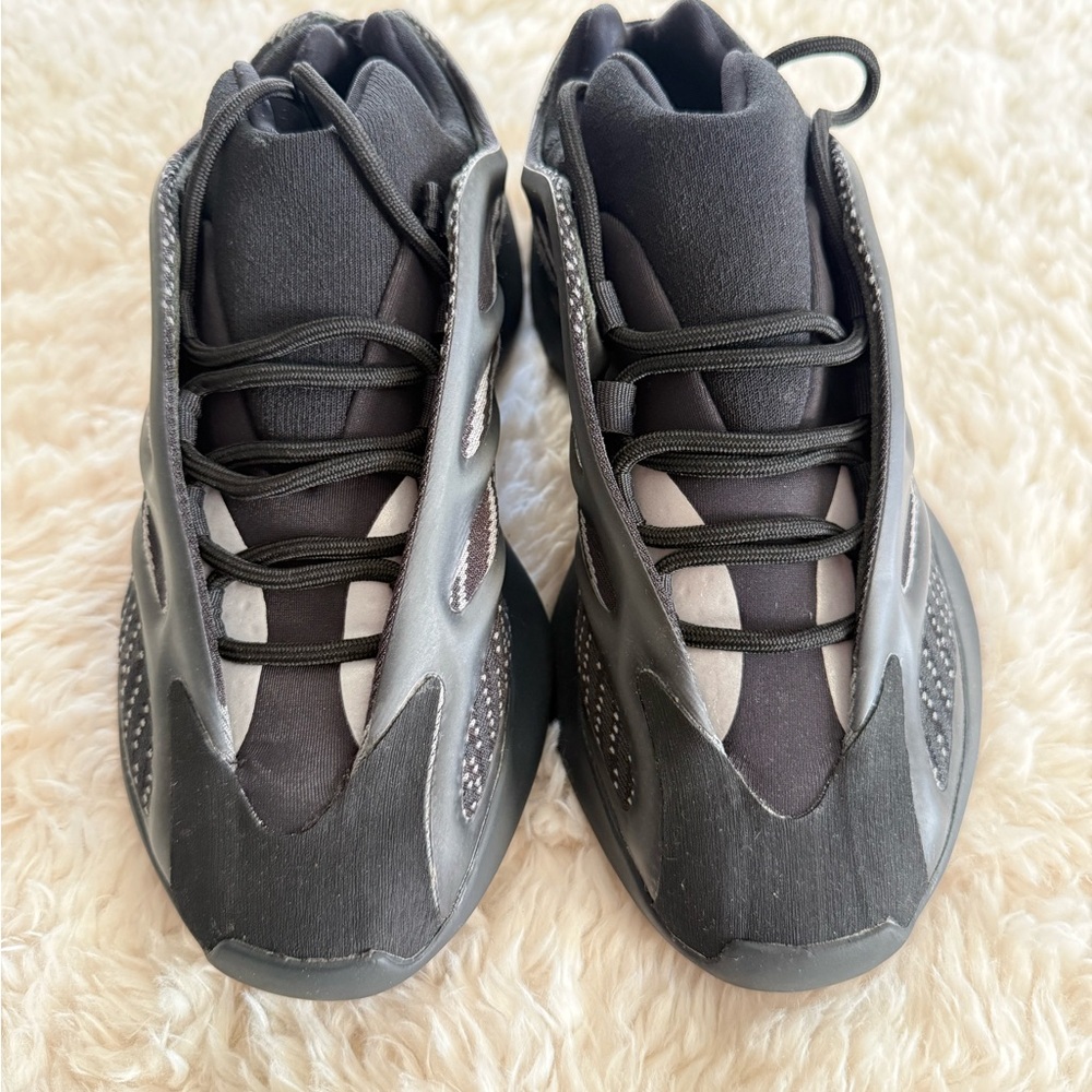 Adidas Yeezy 700 V3 Alvah